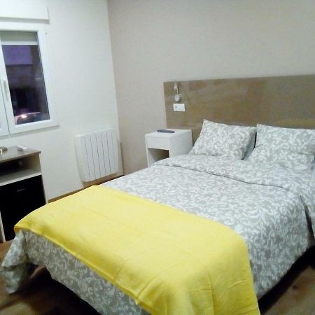 Residencia Compostela 2 Bed & Breakfast ซานติอาโก เด กอมโปสเตลา ภายนอก รูปภาพ