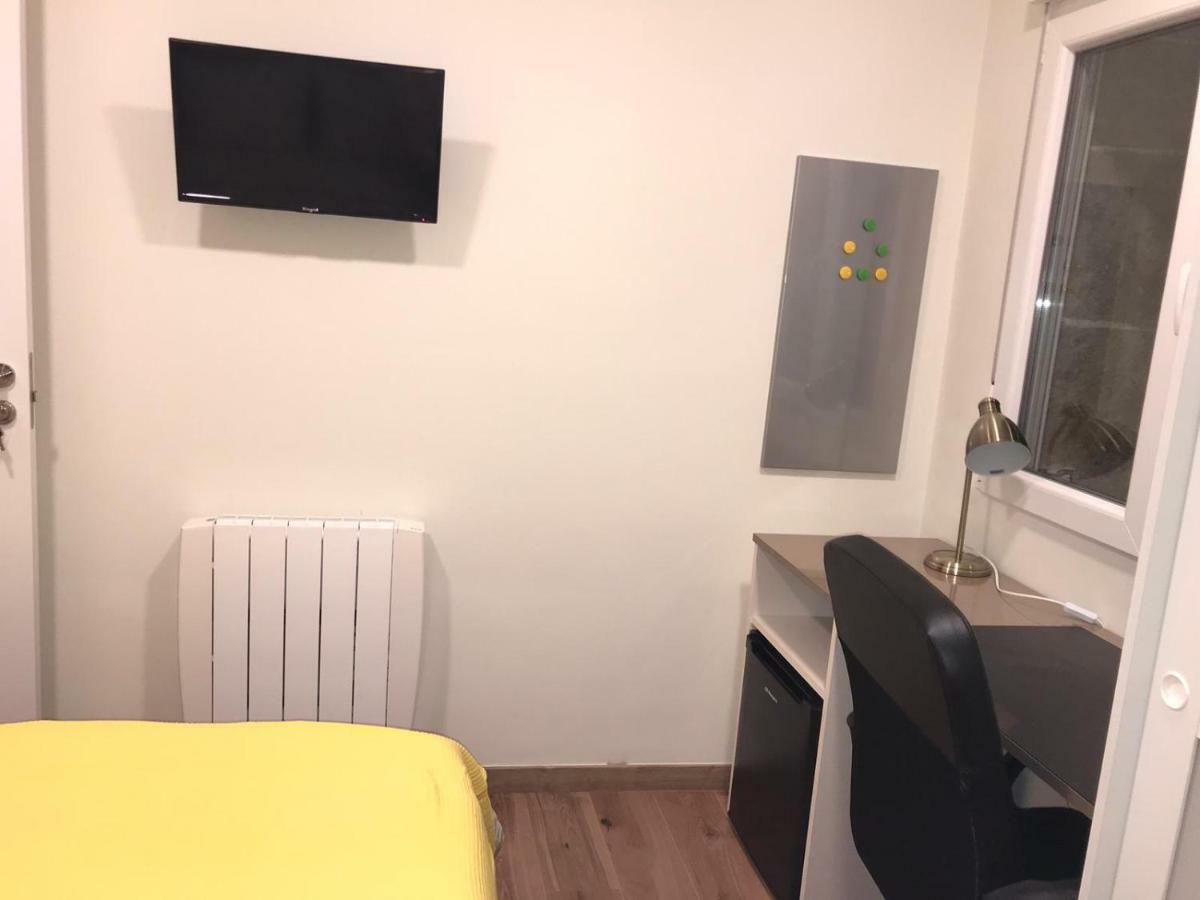 Residencia Compostela 2 Bed & Breakfast ซานติอาโก เด กอมโปสเตลา ภายนอก รูปภาพ