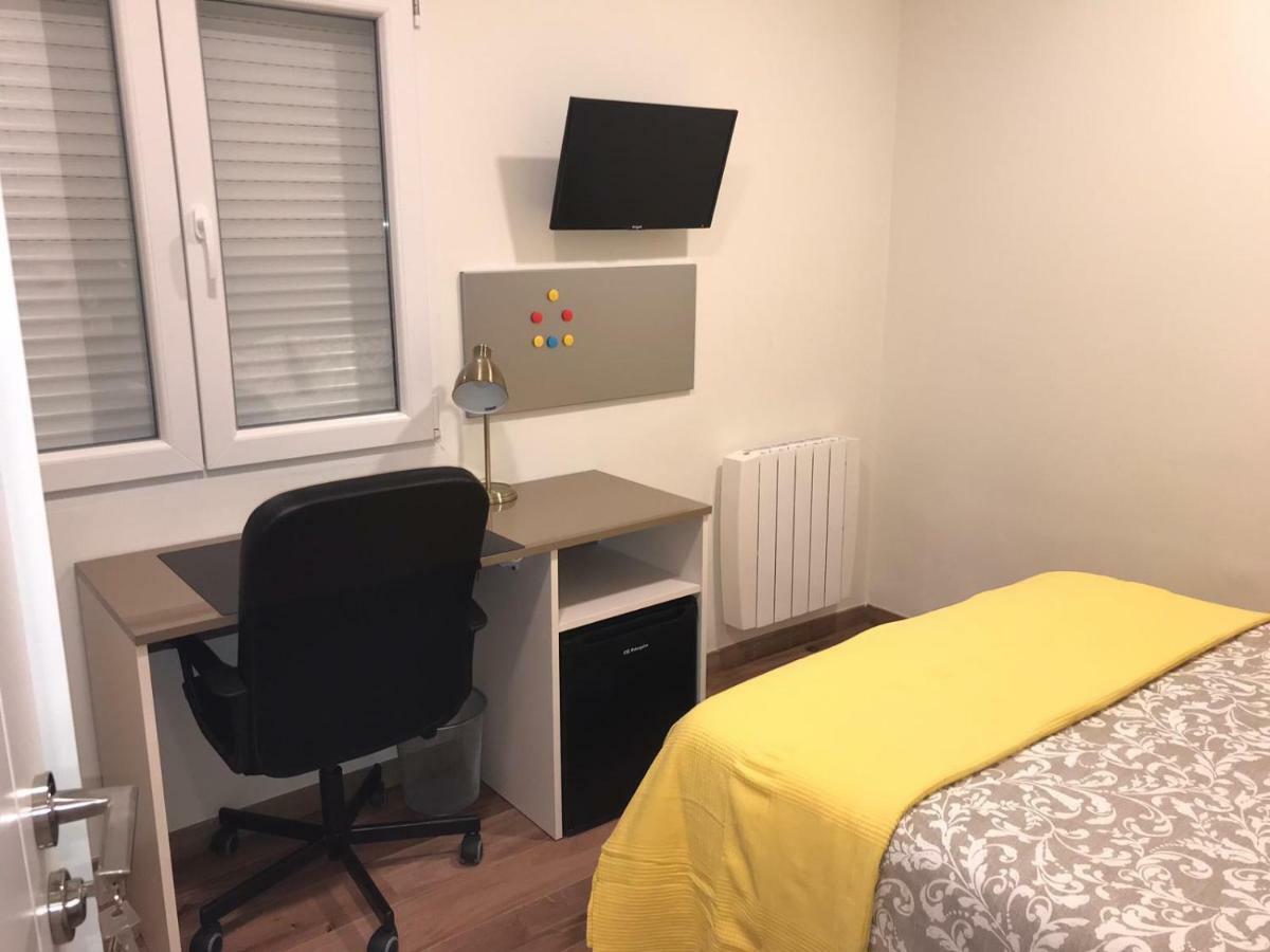 Residencia Compostela 2 Bed & Breakfast ซานติอาโก เด กอมโปสเตลา ภายนอก รูปภาพ