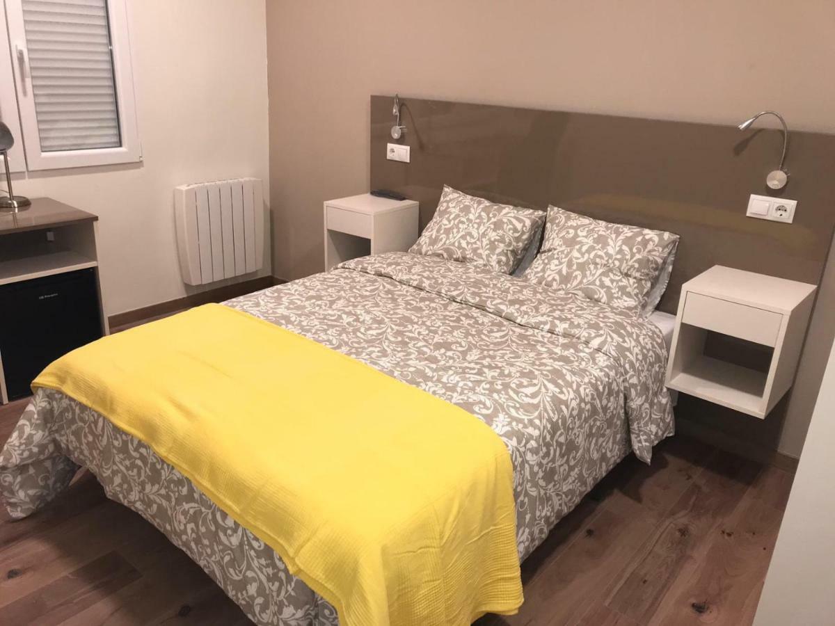 Residencia Compostela 2 Bed & Breakfast ซานติอาโก เด กอมโปสเตลา ภายนอก รูปภาพ
