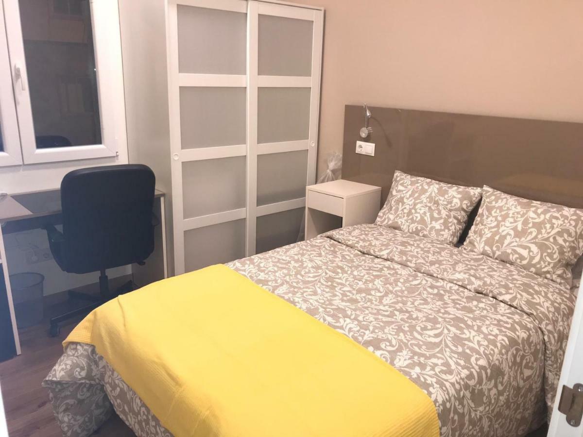 Residencia Compostela 2 Bed & Breakfast ซานติอาโก เด กอมโปสเตลา ภายนอก รูปภาพ